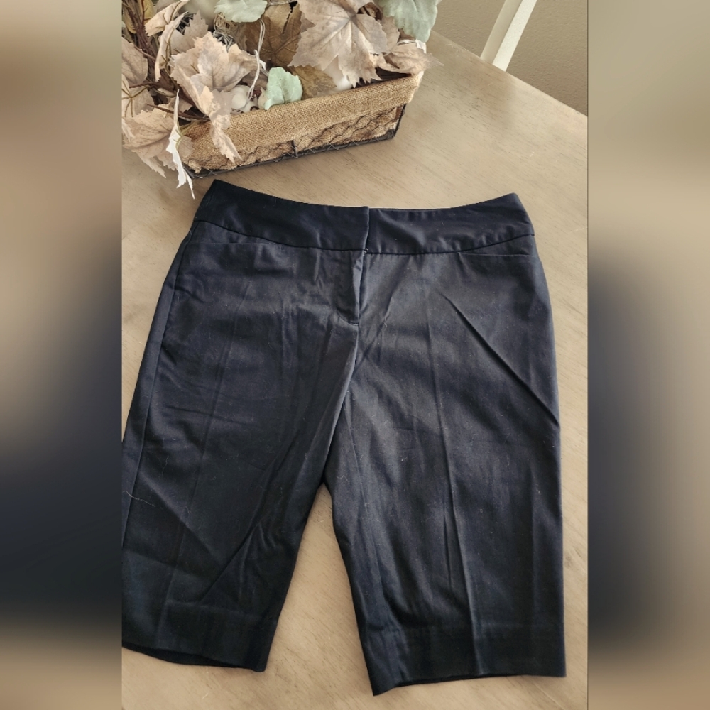 Classic Black Bermuda Shorts Size 6